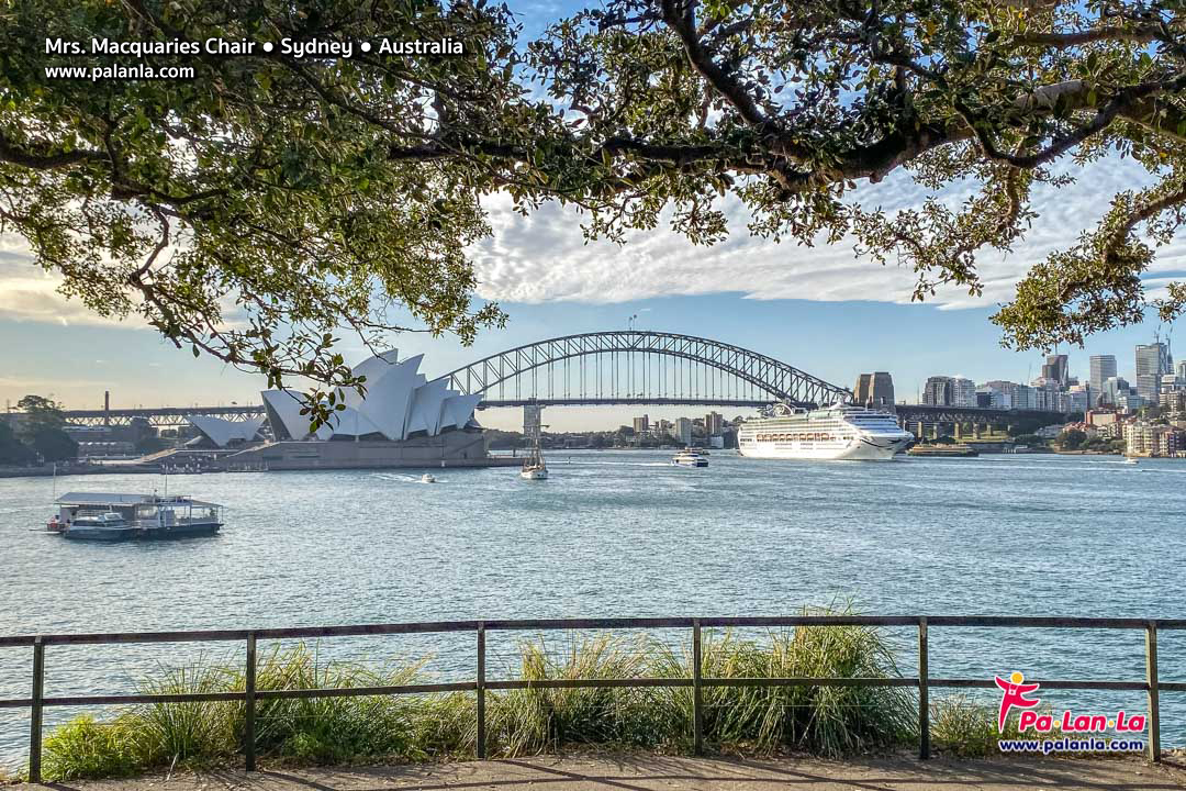 Mrs Macquarie’s Chair